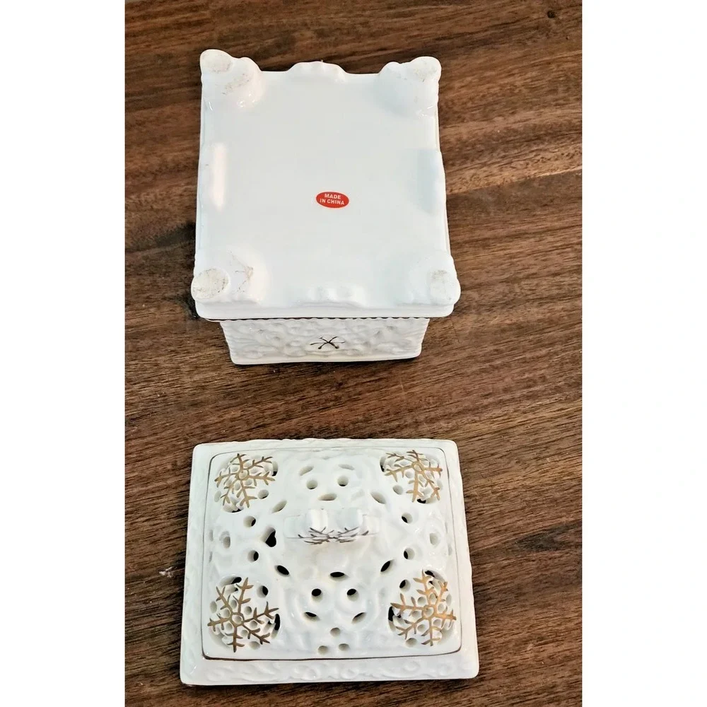 Porcelain Trinket Box with Snowflake Design in Ivory and Gold